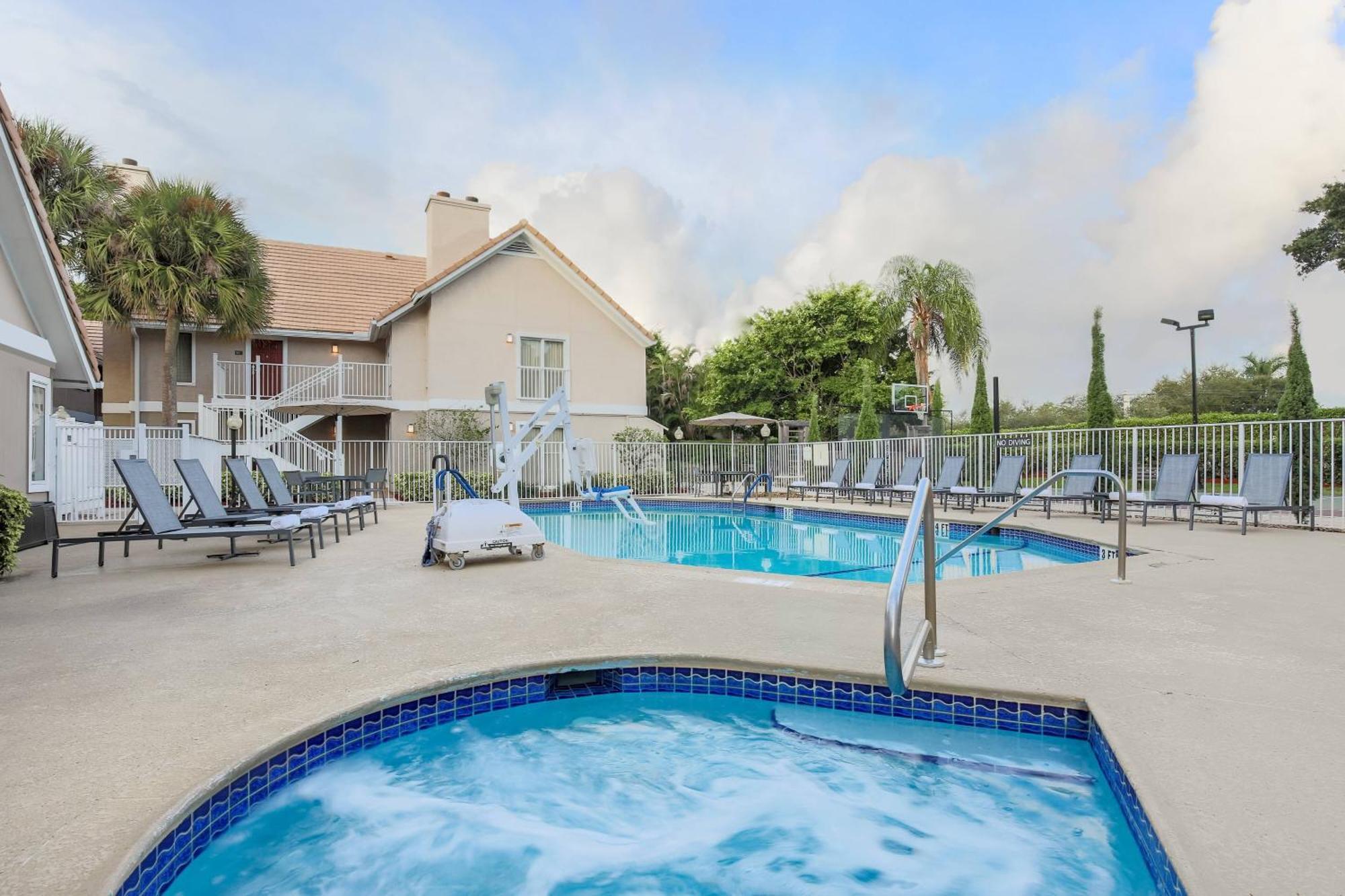 Residence Inn Boca Raton Εξωτερικό φωτογραφία